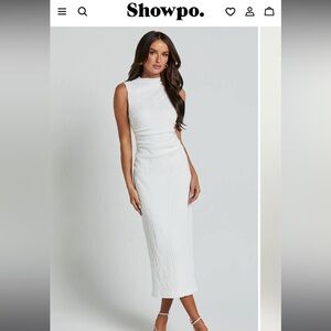 Elegant White Sleeveless Dress